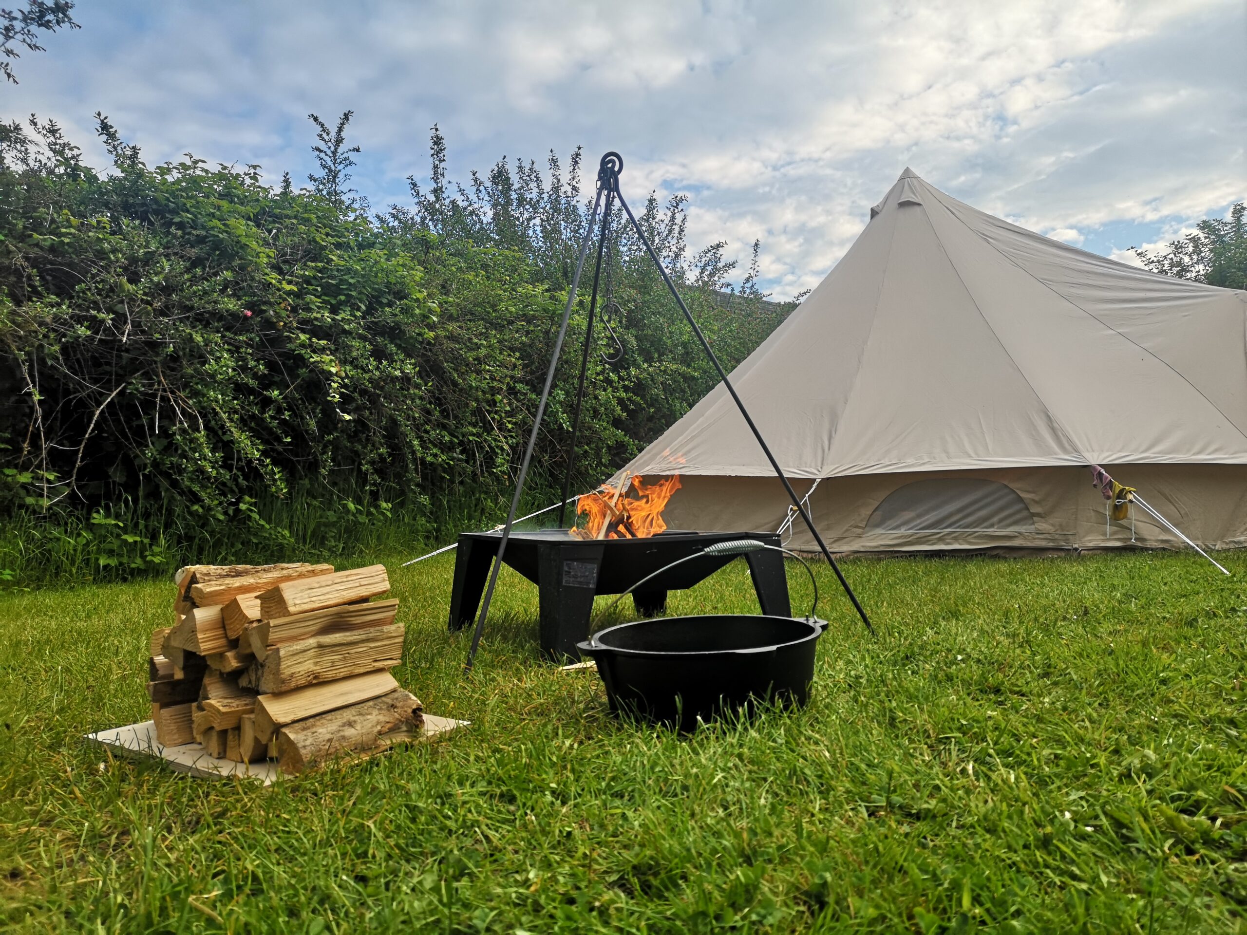 Glamping with open fire and cooking pot